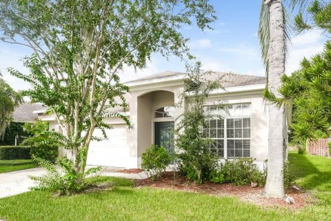 Villa ou maison à louer à Orlando, Floride: 4 chambres, 178.19 m2 № 1352640 - photo 3