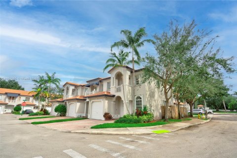 Touwnhouse à vendre à Miami, Floride: 4 chambres, 199.93 m2 № 1360610 - photo 2