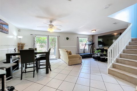 Casa en venta en Margate, Florida, 3 dormitorios, 167.97 m2 № 1360565 - foto 4