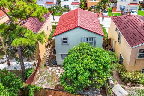 Villa ou maison à vendre à Margate, Floride: 3 chambres, 167.97 m2 № 1360565 - photo 2