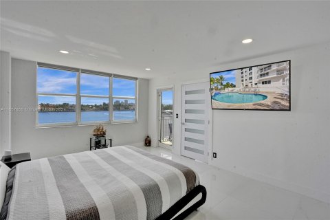 Copropriété à vendre à Fort Lauderdale, Floride: 2 chambres, 123.56 m2 № 1360611 - photo 13