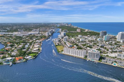 Copropriété à vendre à Fort Lauderdale, Floride: 2 chambres, 123.56 m2 № 1360611 - photo 22