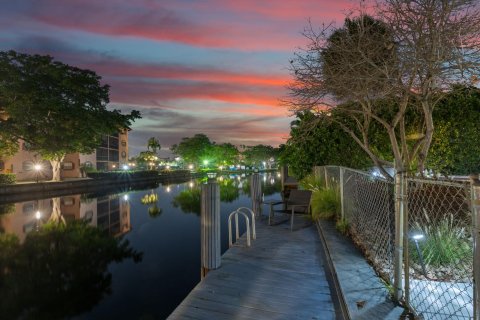 Villa ou maison à vendre à Wilton Manors, Floride: 3 chambres, 152.55 m2 № 1182186 - photo 5