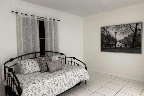 Купить кондоминиум в Дорал, Флорида 3 спальни, 102.19м2, № 1231458 - фото 4