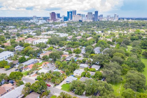 Villa ou maison à vendre à Fort Lauderdale, Floride: 2 chambres, 77.29 m2 № 1231419 - photo 2