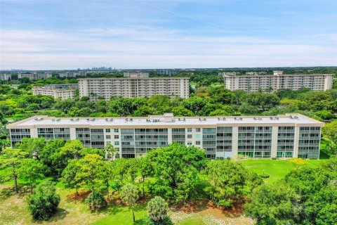 Condo in Pompano Beach, Florida, 1 bedroom  № 1231460 - photo 22