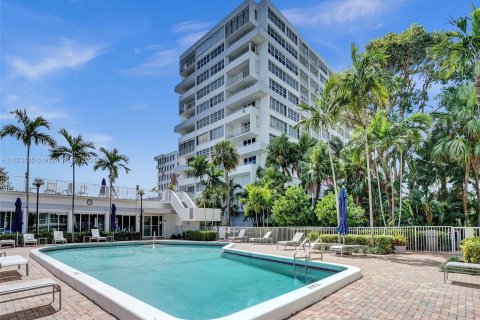 Condominio en venta en Fort Lauderdale, Florida, 1 dormitorio, 83.24 m2 № 1355295 - foto 3