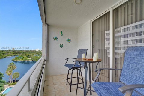 Condominio en venta en Fort Lauderdale, Florida, 1 dormitorio, 83.24 m2 № 1355295 - foto 14