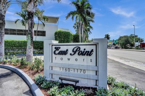 Copropriété à vendre à Fort Lauderdale, Floride: 1 chambre, 83.24 m2 № 1355295 - photo 2