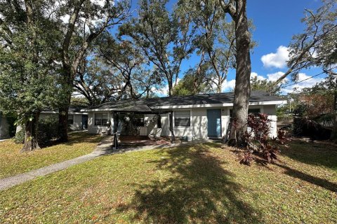 Commercial property in Tampa, Florida 5 bedrooms, 338.63 sq.m. № 1437424 - photo 9