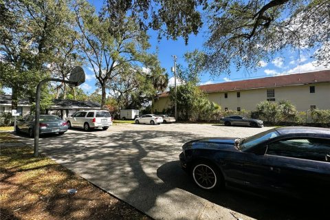 Commercial property in Tampa, Florida 5 bedrooms, 338.63 sq.m. № 1437424 - photo 14