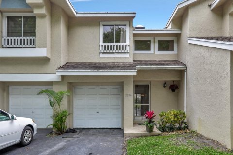 Adosado en venta en Deerfield Beach, Florida, 2 dormitorios, 132.76 m2 № 1077776 - foto 1