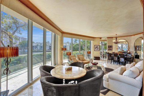 Condo in Aventura, Florida, 3 bedrooms  № 495560 - photo 11