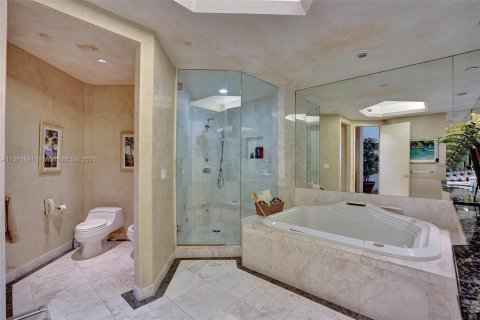 Condo in Aventura, Florida, 3 bedrooms  № 495560 - photo 25