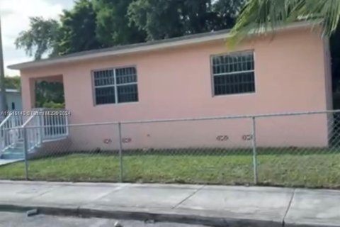 Propiedad comercial en venta en Miami, Florida, 133.78 m2 № 1237713 - foto 7