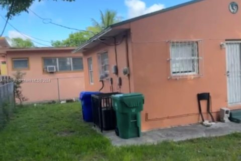 Propiedad comercial en venta en Miami, Florida, 133.78 m2 № 1237713 - foto 6