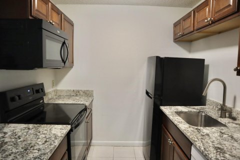 Condo in Boynton Beach, Florida, 2 bedrooms  № 1172511 - photo 10