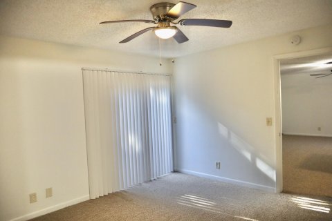 Condo in Boynton Beach, Florida, 2 bedrooms  № 1172511 - photo 9