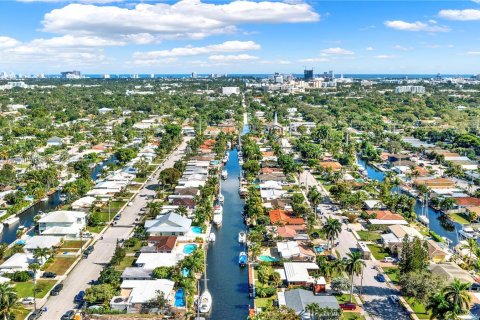 Villa ou maison à vendre à Fort Lauderdale, Floride: 4 chambres, 247.31 m2 № 886031 - photo 18