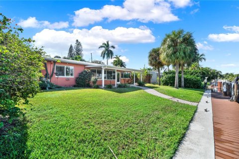 House in Fort Lauderdale, Florida 4 bedrooms, 247.31 sq.m. № 886031 - photo 22