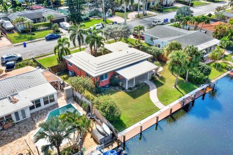 Villa ou maison à vendre à Fort Lauderdale, Floride: 4 chambres, 247.31 m2 № 886031 - photo 17