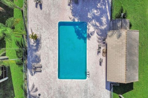 Copropriété à vendre à Davie, Floride: 2 chambres, 98.48 m2 № 1325288 - photo 9