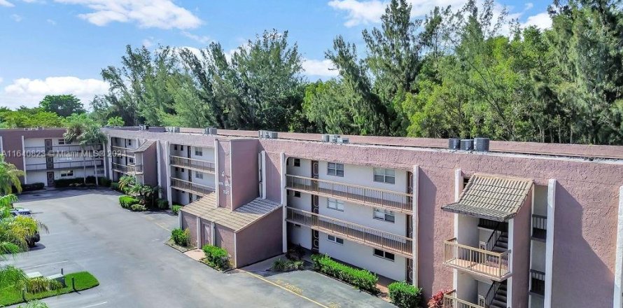 Condominio en Davie, Florida, 2 dormitorios  № 1325288