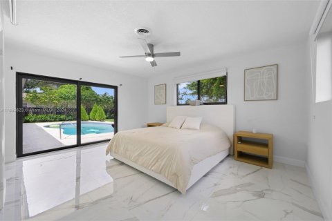 House in North Miami Beach, Florida 4 bedrooms, 190.64 sq.m. № 1348025 - photo 10