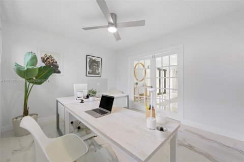 Casa en venta en North Miami Beach, Florida, 4 dormitorios, 190.64 m2 № 1348025 - foto 22