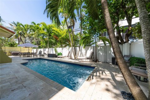 Townhouse in Fort Lauderdale, Florida 4 bedrooms, 240.25 sq.m. № 1272362 - photo 6