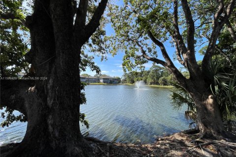 Condo in Port St. Lucie, Florida, 1 bedroom  № 1187145 - photo 27