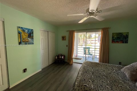 Condo in Port St. Lucie, Florida, 1 bedroom  № 1187145 - photo 6