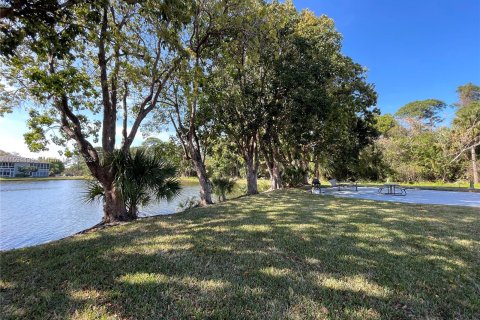 Condo in Port St. Lucie, Florida, 1 bedroom  № 1187145 - photo 29