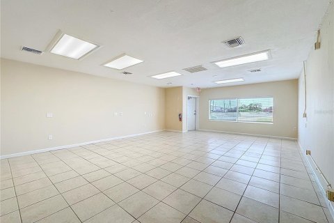 Commercial property in Hudson, Florida 267.56 sq.m. № 1339084 - photo 6