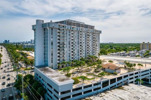 Condominio en venta en North Miami, Florida, 2 dormitorios, 92.9 m2 № 878850 - foto 21