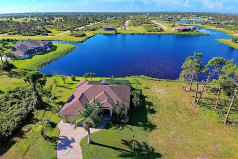 Casa en venta en Placida, Florida, 3 dormitorios, 186.27 m2 № 1339973 - foto 1