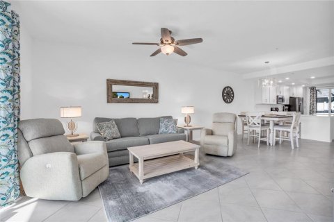 Copropriété à vendre à Punta Gorda, Floride: 2 chambres, 132.11 m2 № 1314836 - photo 18