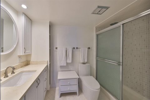 Condo in Saint Petersburg, Florida, 2 bedrooms  № 1361069 - photo 18