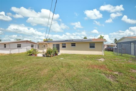 House in Holiday, Florida 2 bedrooms, 80.92 sq.m. № 1361099 - photo 27