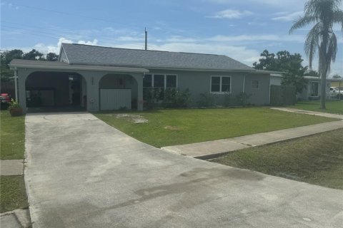 House in North Port, Florida 2 bedrooms, 98.85 sq.m. № 1338428 - photo 1