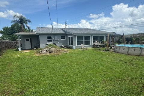 House in North Port, Florida 2 bedrooms, 98.85 sq.m. № 1338428 - photo 18