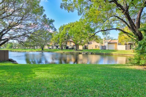 Condominio en venta en Pembroke Pines, Florida, 2 dormitorios, 112.78 m2 № 980334 - foto 26