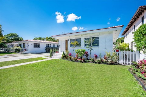 Immobilier commercial à vendre à Coral Gables, Floride: 202.81 m2 № 980330 - photo 3