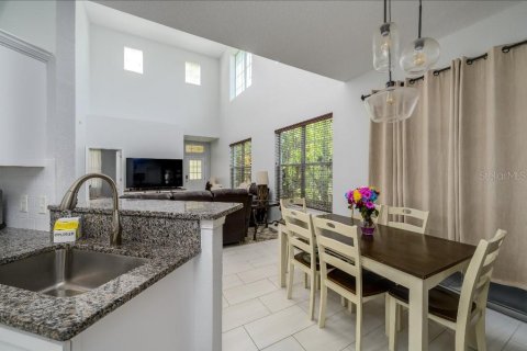 House in Tampa, Florida 4 bedrooms, 163.69 sq.m. № 1314476 - photo 6