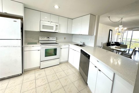 Condominio en venta en Miami, Florida, 2 dormitorios, 122.17 m2 № 1380516 - foto 6