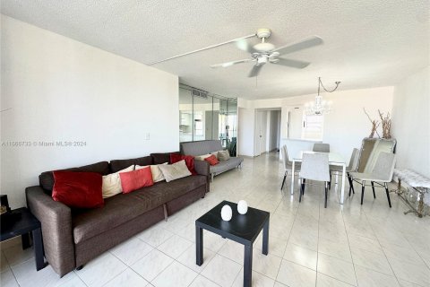 Condominio en venta en Miami, Florida, 2 dormitorios, 122.17 m2 № 1380516 - foto 21