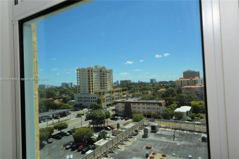 Condominio en venta en Coral Gables, Florida, 54.16 m2 № 863186 - foto 12