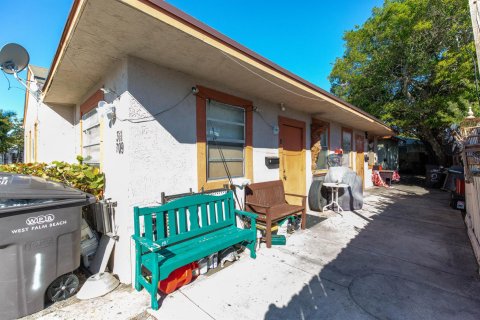 Immobilier commercial à vendre à West Palm Beach, Floride: 154.96 m2 № 284471 - photo 9