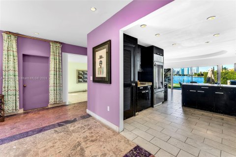 Casa en venta en Miami Beach, Florida, 4 dormitorios, 348.94 m2 № 809298 - foto 30