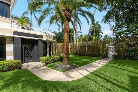 Villa ou maison à vendre à Miami Beach, Floride: 4 chambres, 348.94 m2 № 809298 - photo 13